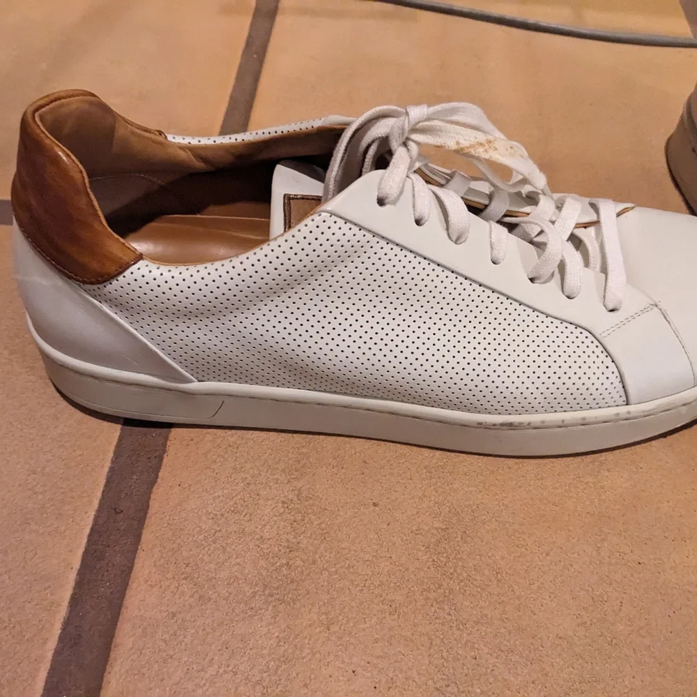 Magnanni Mens Perforated Leather Sneaker Size 13 EUC - Picture 3 of 7